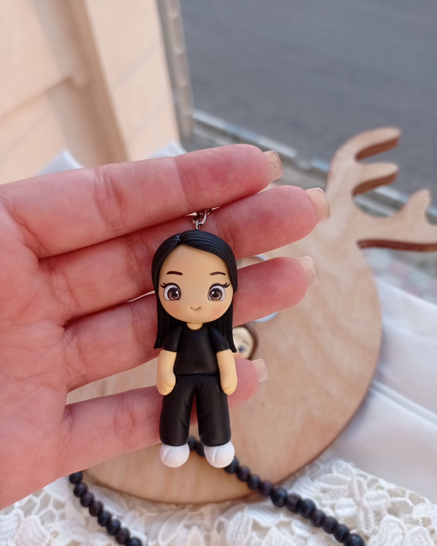 جاکلیدی دست ساز دختر مو مشکی