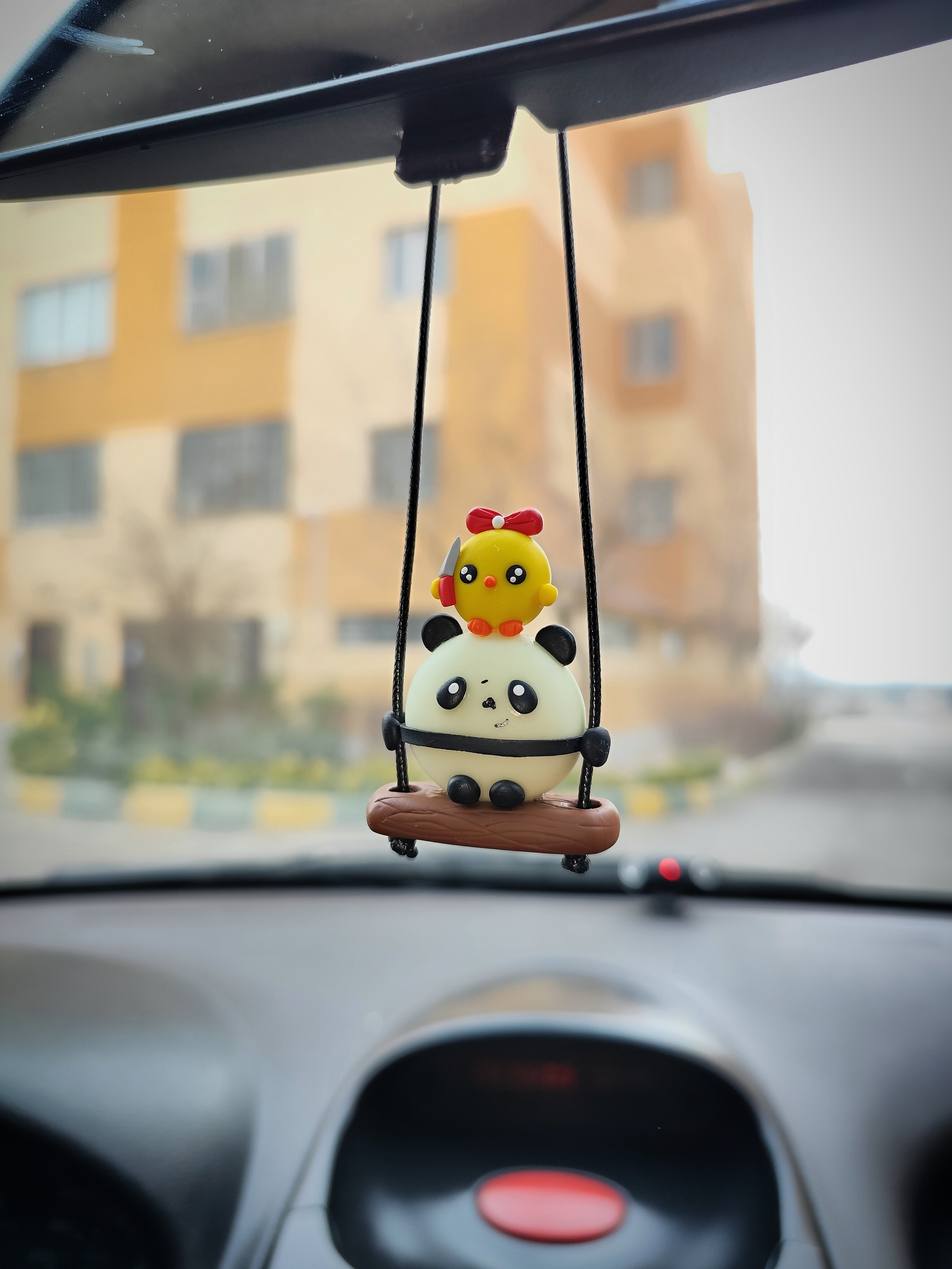 آویز ماشین پاندا و جوجه دست ساز خمیری