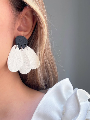 گوشواره خمیری آمورین | دست ساز یونیک و خاص